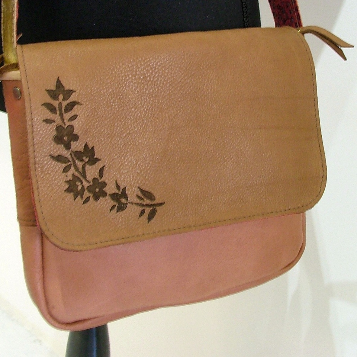 cross shoulder small bag